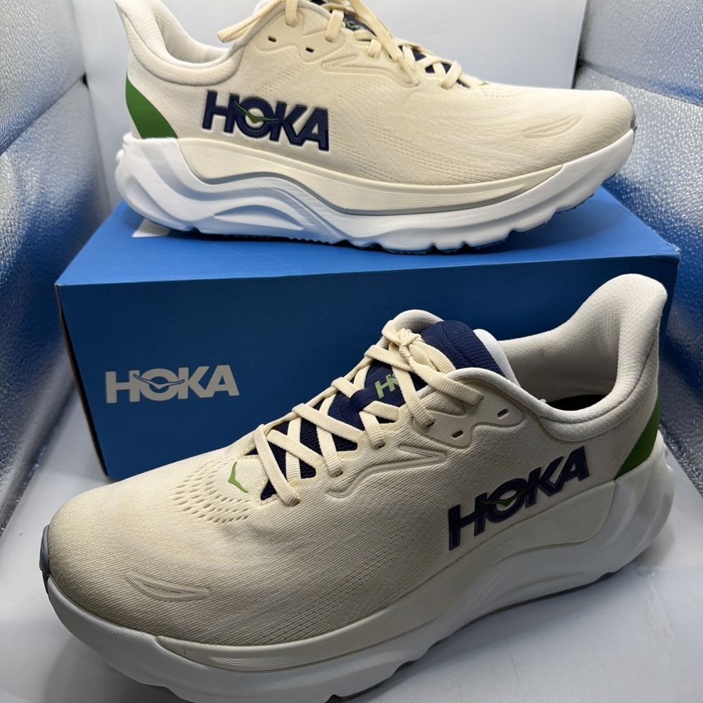 Hoka One One Arahi 8 Mens Shoes. 1168690/ALBST Size 8D. NIB